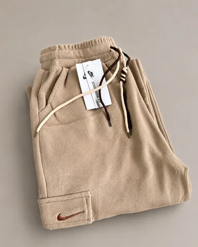 Cargos Nike Frisados