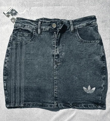 Skort con straws y bordado Adidas